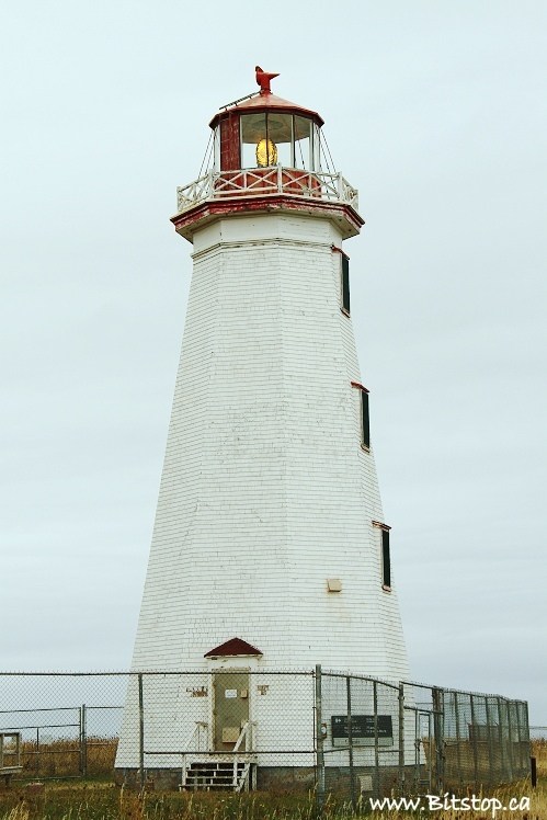 Prince Edward Island / North Cape lighthouse
Source: [url=http://bitstop.squarespace.com]Bit Stop[/url]
Keywords: Prince Edward Island;Canada;Gulf of Saint Lawrence