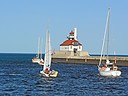 Duluth_Harbor_South_Breakwater_out.jpg