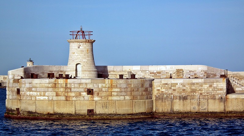 Valetta / Ricasoli Lighthouse
Coming into Valletta Grand Harbour, this is the left hand marker (red)
Keywords: Grand Harbour;Valletta;Mediterranean sea;Malta