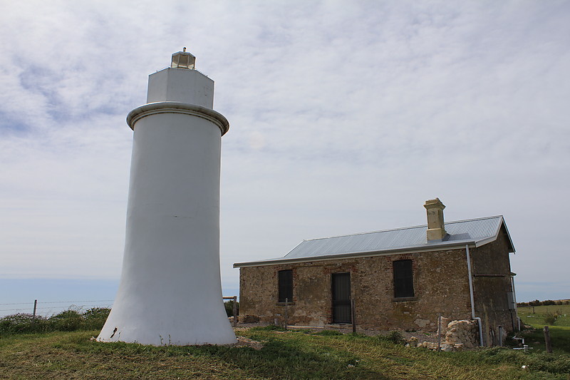 Point Malcolm Lighthouse
Keywords: South Australia;Australia;Lake Alexandrina;Murray Lakes
