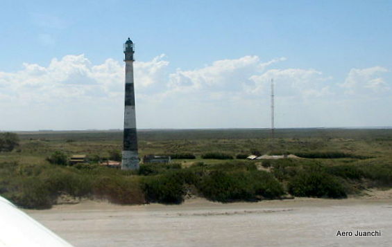 Approach Bahia Blanca / El Rincón Lighthouse
Keywords: Argentina;Bahia Blanca