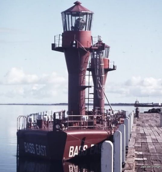 Tasmania & Victoria / Bass Strait / Bass East & Bass West
They were built between 1981 and 1983.
Scuttled (made to sink) were they already in 2000.

Bass East is CLS 5
Bass West is CLS 6 or 7
Keywords: Australia;Victoria;Tasmania;Bass strait;Lightship;Historic