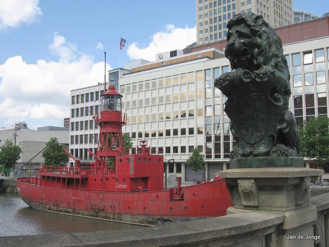 Rotterdam / ex Trinity House lightvessel 11 ( LV 11), now with the "fancy" name Breeveertien
Keywords: Netherlands;Rotterdam;North sea;Lightship