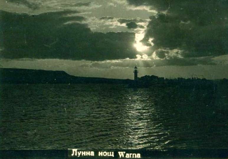 Varna / East Breakwaterhead Light (1)
Keywords: Varna;Bulgaria;Black sea;Historic;Night