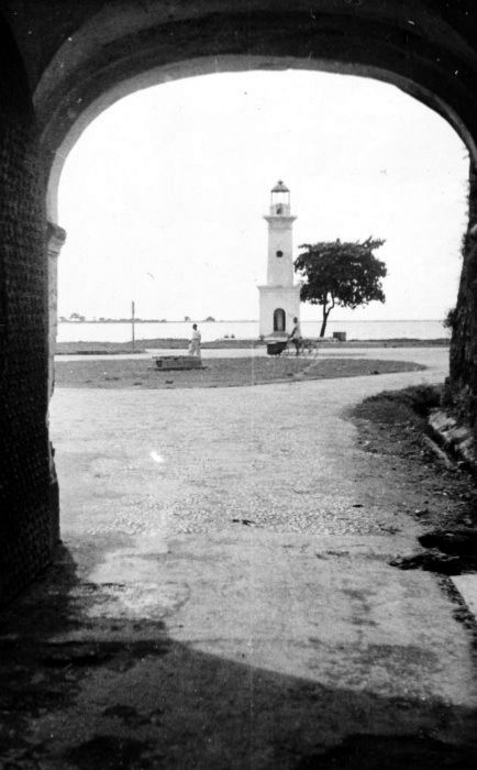 South Sulawesi (Celebes) / Makassar Lighthouse at fort Rotterdam
Picture Tropenmuseum Amsterdam 1949
Keywords: Indonesia;Sulawesi;Makassar;Strait of Makassar;Historic