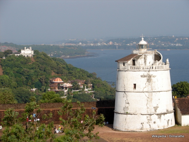 Arabian Sea / Goa / Fort Aguada lighthouse (range rear)
The lighthouse stands on top of the Portugese fort from the 16th century.
Keywords: Arabian Sea;Goa;India