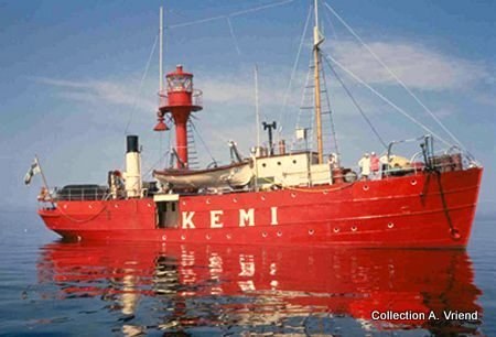 Kemi Lightship
Built in 1901, she changed many times position and name.
On the Kemi location stands now the lighthouse Kemi (2), C 4082.5.
The ship is now part of the Maritime Museum of Finland in Kotka. There site says closure due to rebuilding at this moment.
This picture is shown on many sites.
ex ex. ÄRANDSGRUND
Keywords: Kotka;Finland;Gulf of Finland;Lightship