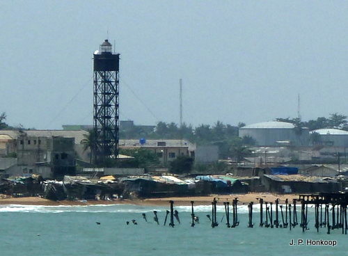 Cotonou Watertower with the Light (3) on top.
Keywords: Benin;Gulf of Guinea;Cotonou