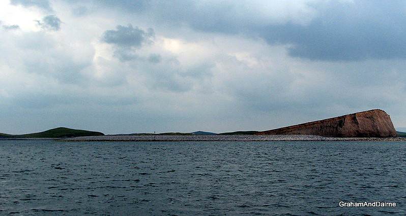 Connacht / County Mayo / Clew Bay / Inishoo Light
Distant in the middle
Keywords: Connacht;Ireland;Atlantic ocean;Clew Bay;Mayo