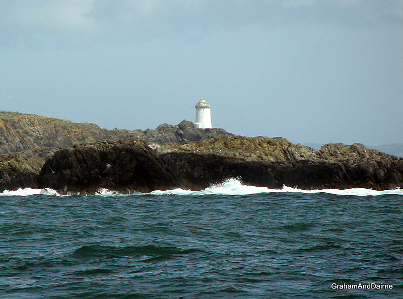 Munster / County Cork / Crookhaven area / Goat Island Tourelle (Daymark)
Viewed behind Dromadda Rocks
Keywords: Ireland;Atlantic ocean;Munster