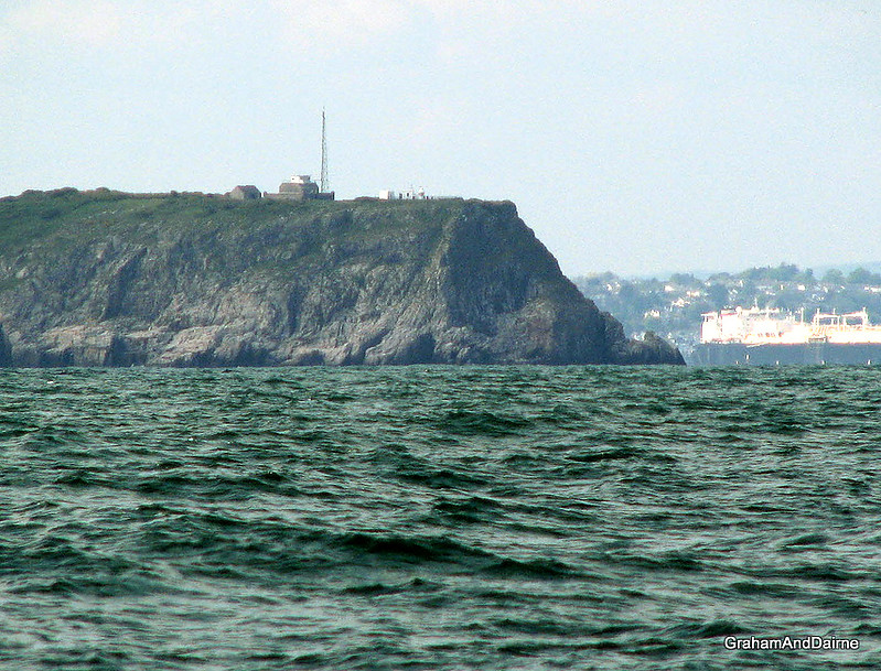 Devon / Brixham - Torbay / Berry Head Lighthouse
At right of the aerial, she`s hardly seen, this tiny lighthouse.
Keywords: Devon;England;Torbay;United Kingdom