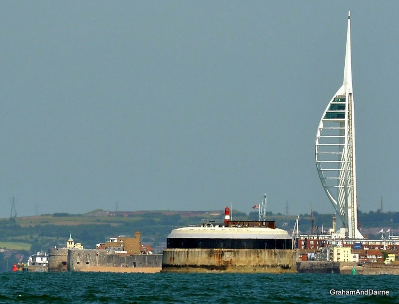 Hampshire / Solent / Portsmouth Forts / Spit Bank Fort Light
Also seen the South Sea Castle & Portsmouth Spinnaker Tower
Keywords: Hampshire;Portsmouth;England;United Kingdom;English channel