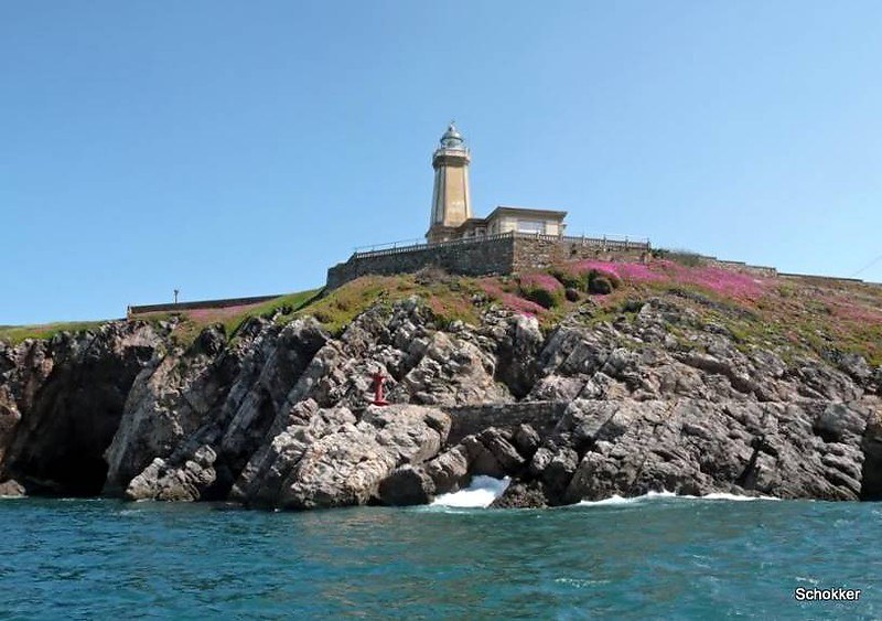 Biscaye / Avilés / Punta del Castillo Lighthouse (up) & North Breakwater no.1 (down).
Keywords: Bay of Biscay;Spain;Asturias;Aviles