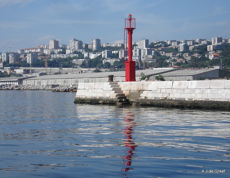 Rijeka / Bratislavsko Mooring light
Keywords: Croatia;Adriatic sea;Rijeka