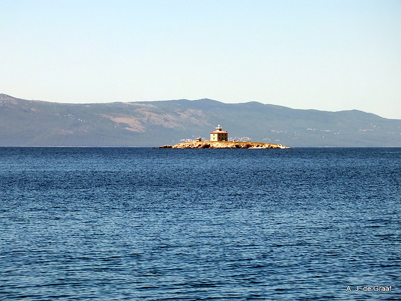Vela Vrata / Hrid Zaglav Lighthouse
Made at anchor on the Cres coast, behind one can see the Istrian coast.
Keywords: Croatia;Adriatic sea