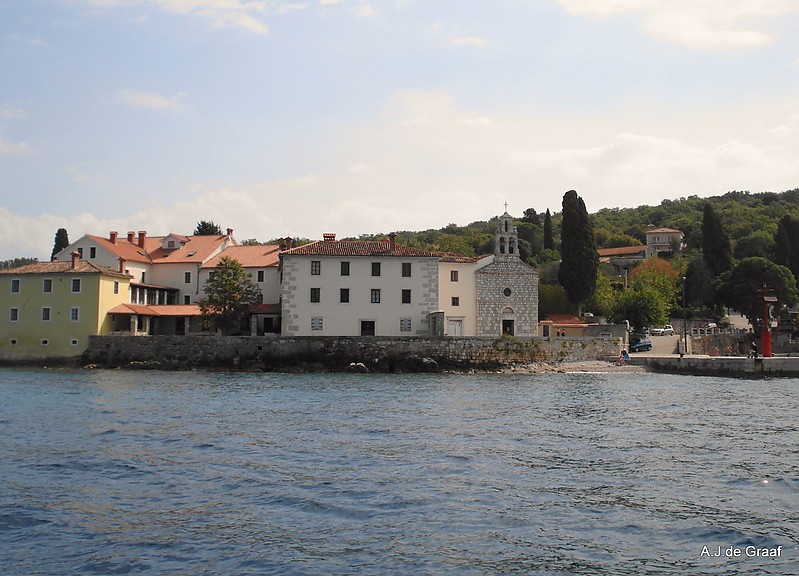 Krk Island / Glavotok light
With the beautifull seaside abbey.
Keywords: Croatia;Adriatic sea;Krk