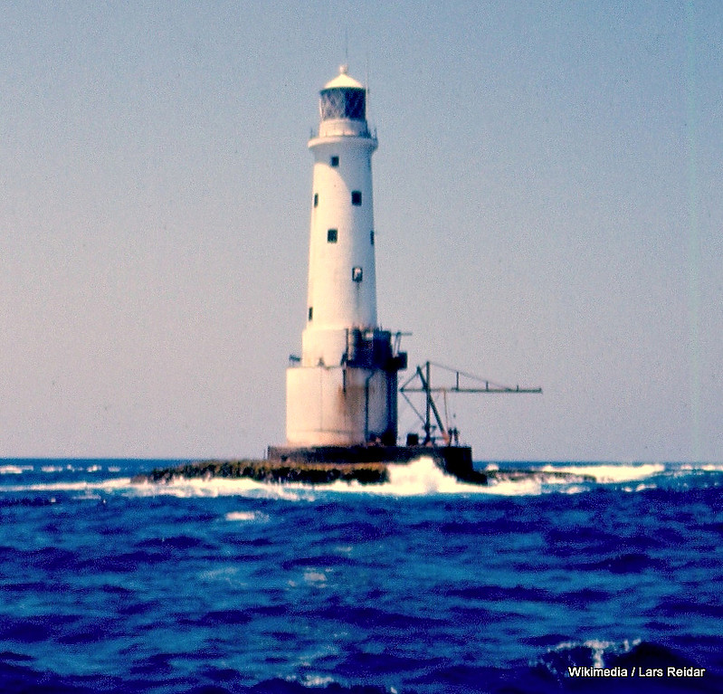 Indian Ocean / South of Sri Lanka / Great Basses Reef Lighthouse
Replaced this one with a sharper picture.
Keywords: Indian ocean;Basses Reef;Sri Lanka;Offshore