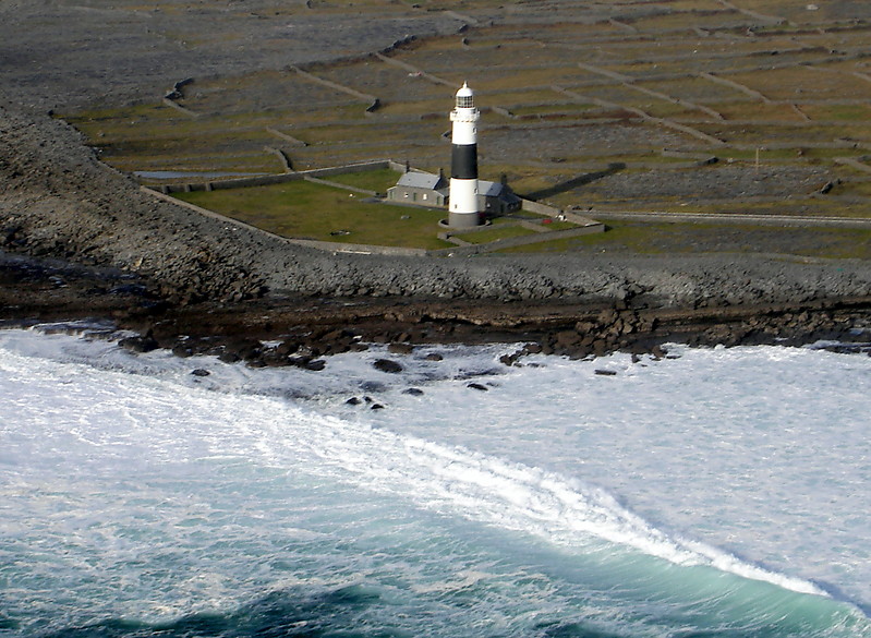 Connacht / County Galway / Aran Islands / Inis Oirr (Inisheer - Fardurris Point) Lighthouse
Keywords: Ireland;Connacht;Atlantic ocean;Aran islands;Aerial