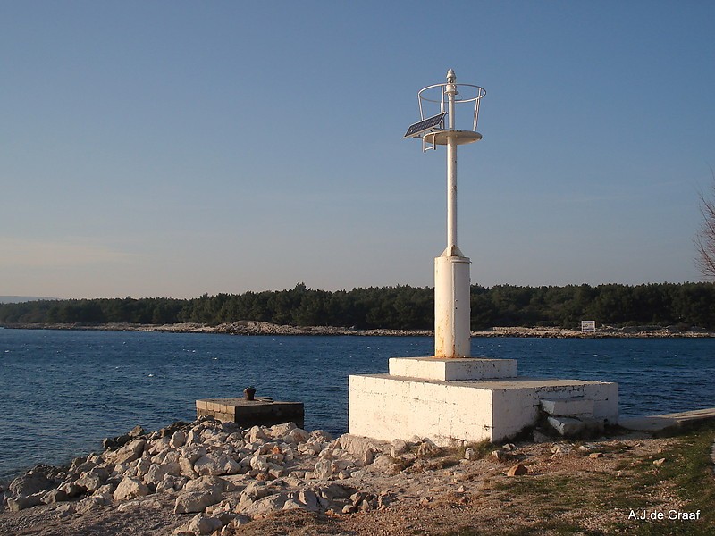 Krk Island / Punat / Rt Pod Stra??icu light
Near the entrance to the Punat Bay.
Keywords: Croatia;Adriatic sea;Krk