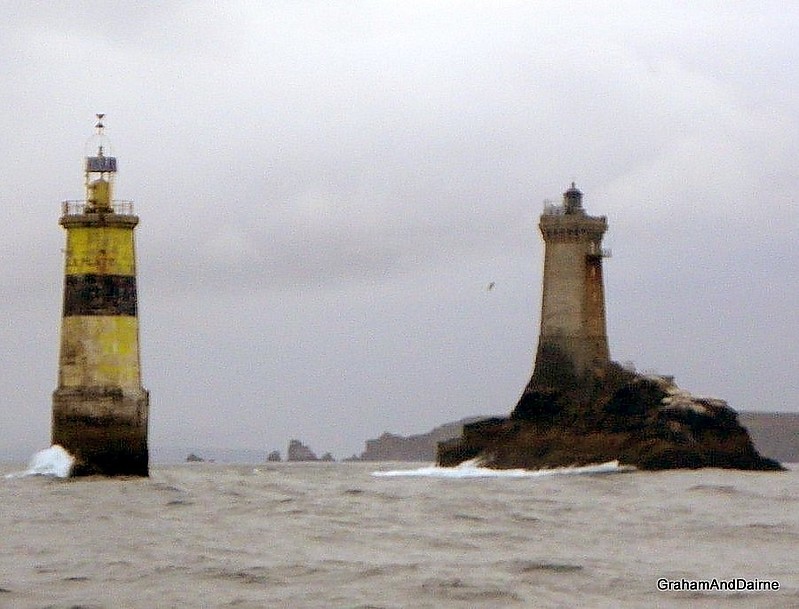 Brittany / Finistere / Raz de Sein / Phares la Vielle (right) & La Plate
La Platte tourelle marks the eastern edge of the Raz. La Vielle lighthouse on the right; Pte du Van in the middle behind.
Keywords: France;Brittany;Bay of Biscay;Offshore