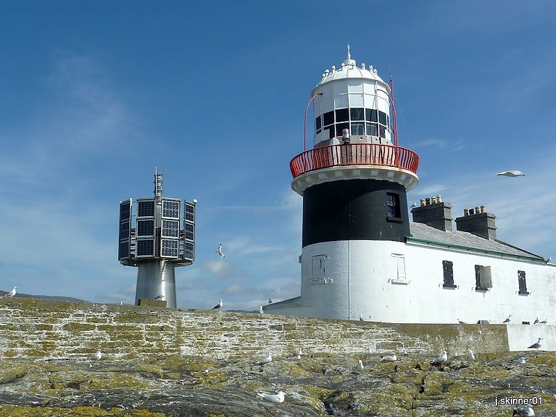 Munster / County Cork / Bantry Bay area / Eastern entrance to Castletownbere / Roancarrig Lighthouses (1) & 2 (left)
Keywords: Ireland;Atlantic ocean;Munster