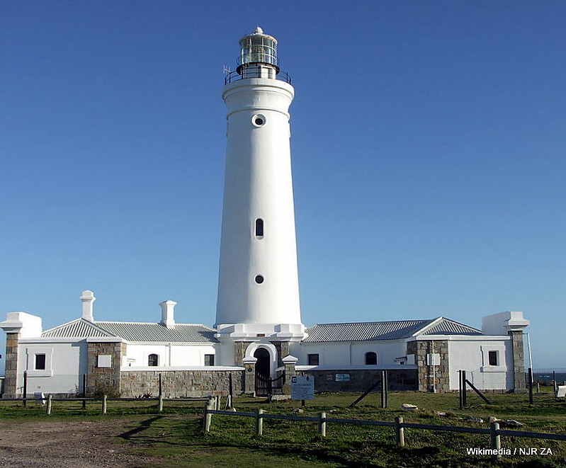 Indian Ocean / Eastern Cape / Cape St Francis Lighthouse (Seal Point)
Keywords: Indian Ocean;Eastern Cape;South Africa