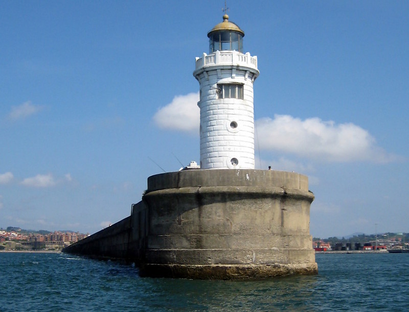 Basque Country / Biskay Province / Bilbao / Getxo / Contradique de Algorta / Faro de Algorta
Keywords: Basque Country;Spain;Bay of Biscay;Bilbao