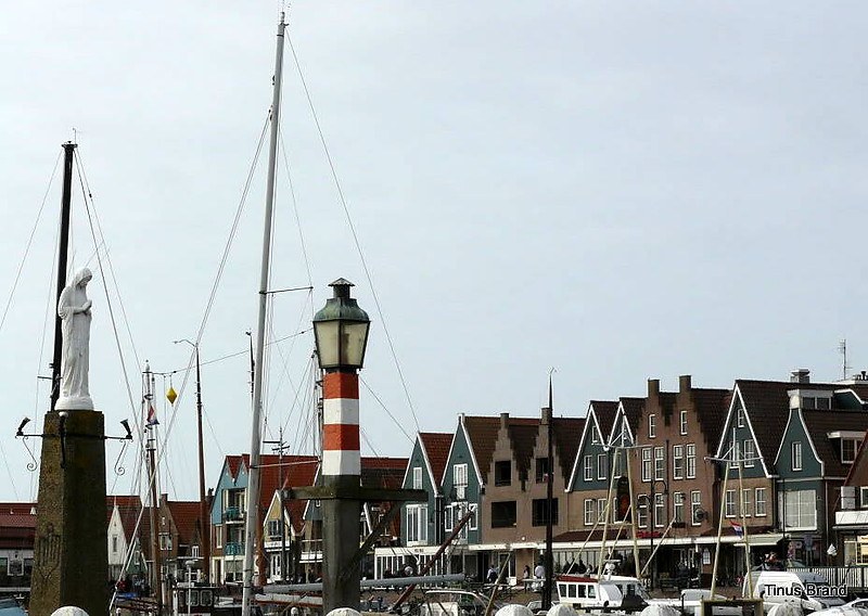 IJsselmeer / Noord-Holland / Volendam / Inner Harbour light
Keywords: IJsselmeer;Volendam;Netherlands