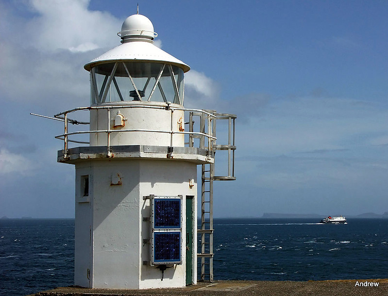 Inner Hebrides / Skye / N-W point of the Waternish Peninsula / Waternish Point Lighthouse
Keywords: Isle of Skye;Scotland;United Kingdom;Minch