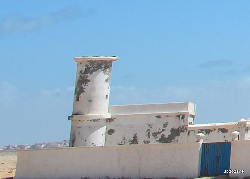 Oued Ed-Dahab (former Spanish Rio de Oro) / Former Dakhla Lighthouse
In the former Spanish fort Villa Cisneros.
The building is somewhat preserved, the surrounding walls are new.
Keywords: Western Sahara;Atlantic ocean;Dakhla