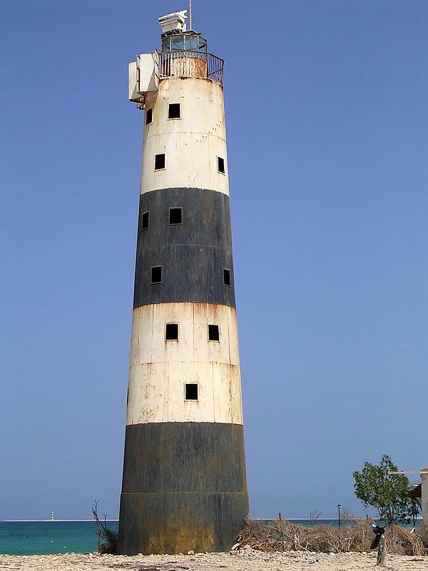 Gulf of Aden / Berbera Lighthouse
Somaliland = Former British Somalia.
At Left, distant, Tamara Point Lighthouse D 7264
Keywords: Somaliland;Gulf of Aden;Berbera