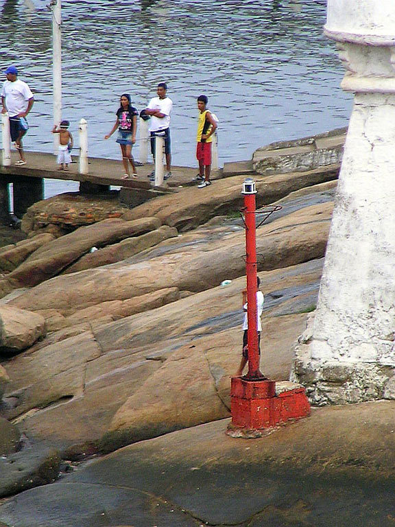 SANTOS - Ponta da Fortaleza light
Keywords: Santos;Brazil;Baia de Santos