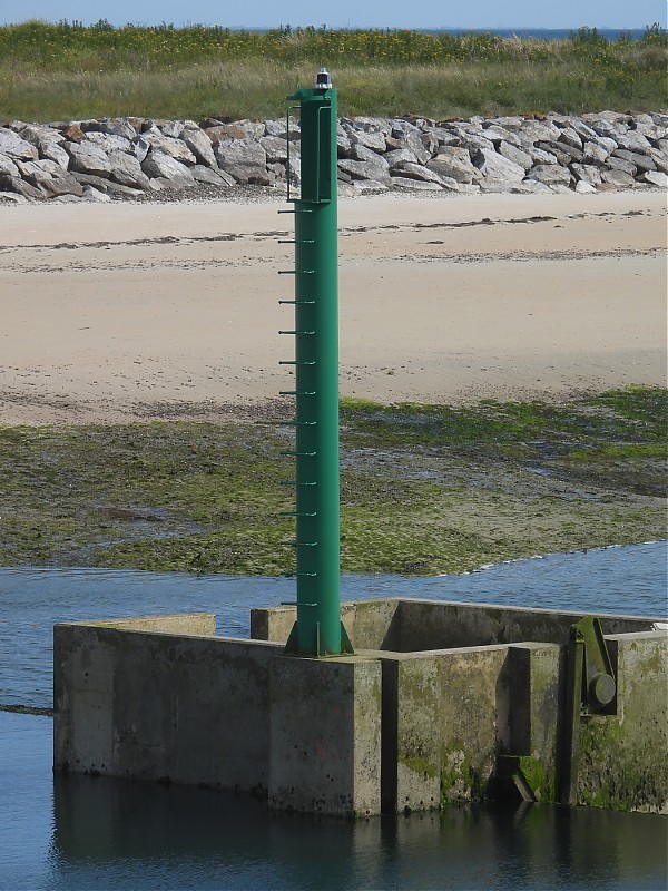 CARTERET - Water Barrier light
Keywords: Normandy;France;English channel;Carteret