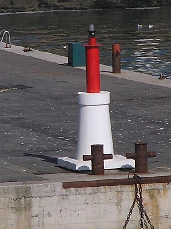 AVILÉS - Curva de Pachico - San Juan de Nieva Dock - Elbow light
Keywords: Bay of Biscay;Spain;Asturias;Aviles