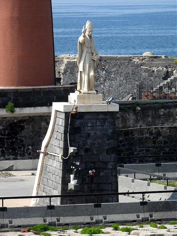 NAPOLI - Molo San Vincenzo - Spur light
Keywords: Naples;Italy;Tyrrhenian Sea