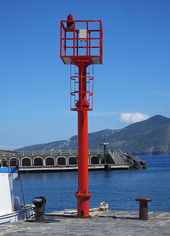 AEOLIAN ISLANDS - Salina - Santa Marina - Pier light
Keywords: Italy;Aeolian Islands;Salina