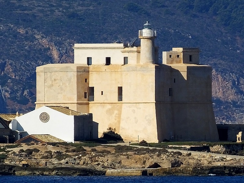 AEGADIAN ISLANDS - Isolotto Formica Lighthouse
Keywords: Sicily;Italy;Mediterranean sea