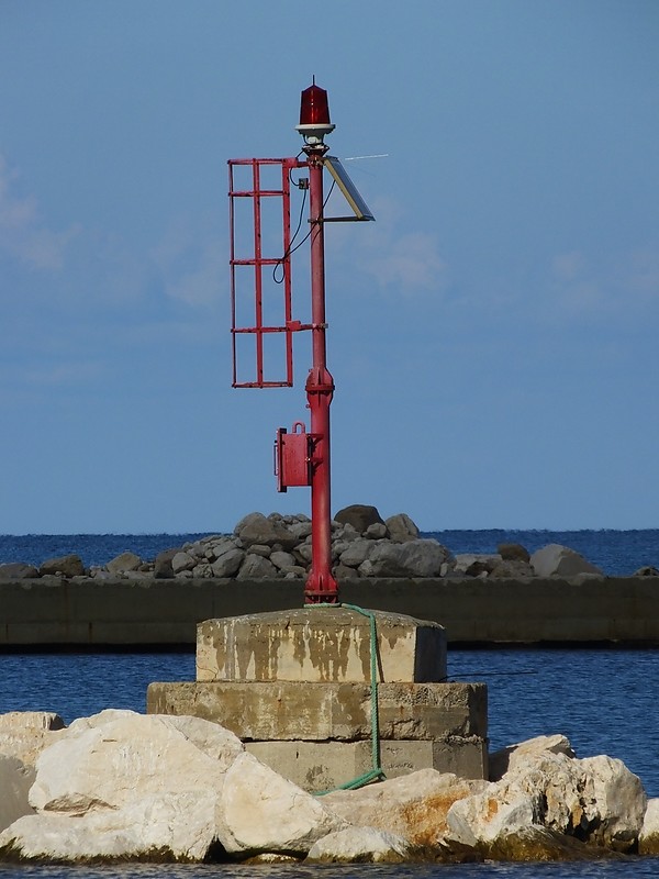 CASTELLAMMARE DEL GOLFO - South Mole - Head light
Keywords: Sicily;Italy;Mediterranean sea;Marzamemi