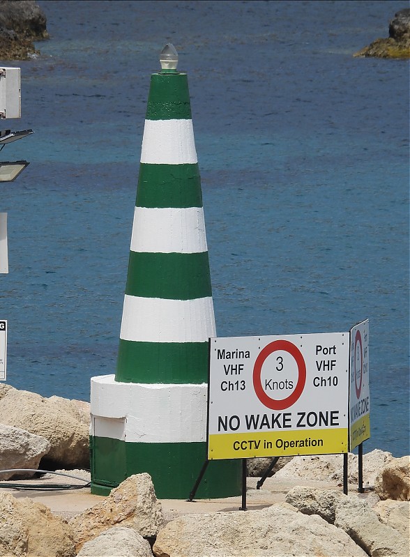 GOZO - Mgarr - N Breakwater - Head light
Keywords: Malta;Gozo;Mediterranean sea