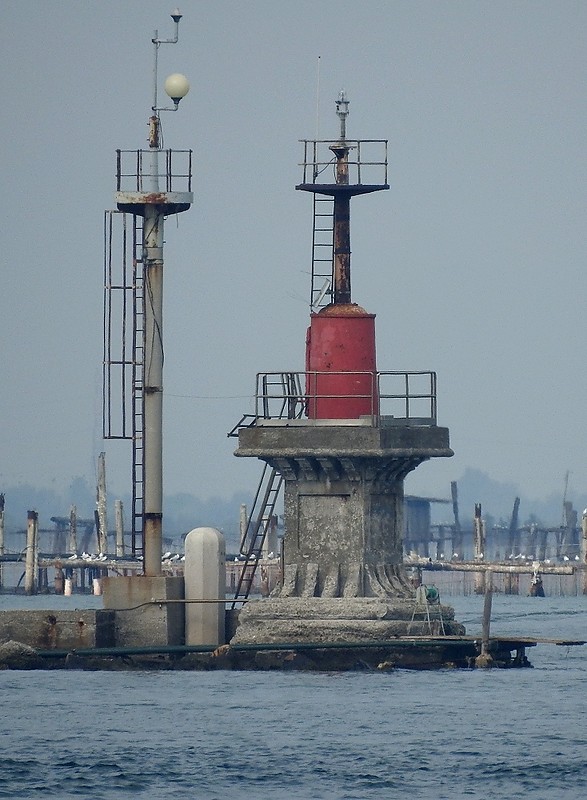 GOLFO DI VENEZIA - Porto di Malamocco - Forte San Pietro - Palata del Ceppe Breakwater - Head light
Keywords: Venice;Gulf of Venice;Italy;Adriatic sea