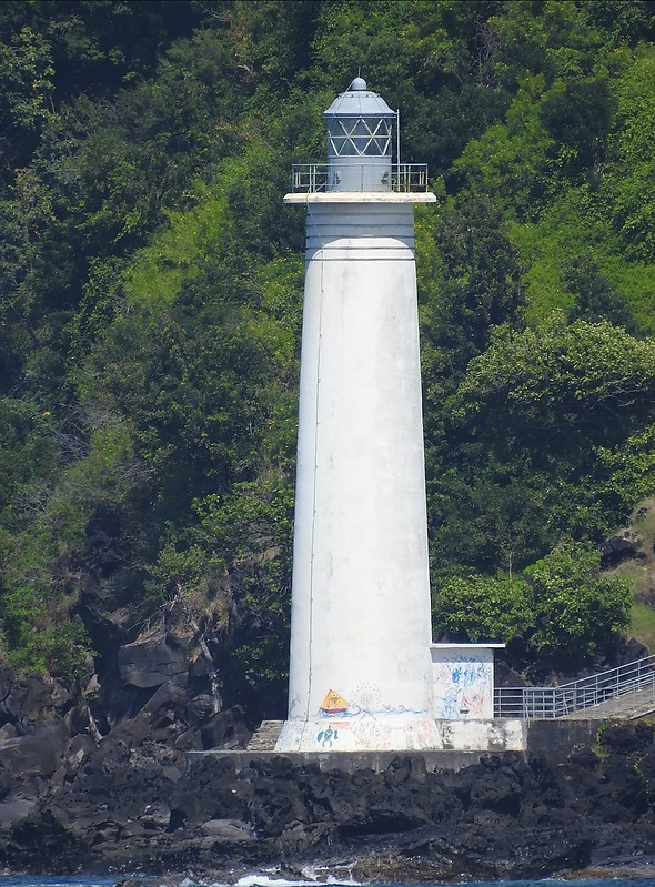 GUADELOUPE - Pointe du Vieux Fort lighthouse
Keywords: Basseterre;Guadeloupe;Caribbean sea