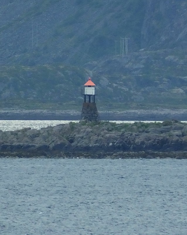 SØRE LEIHOLMEN - Malnes lighthouse
Keywords: Lofoten;Norway;Norwegian sea