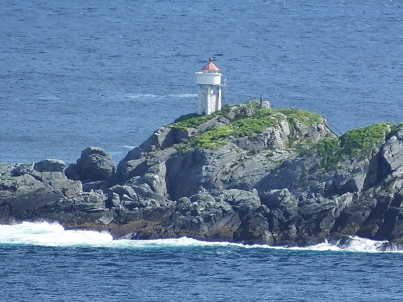BREISUNDET - Garpholmen Lighthouse
Keywords: Breisundet;Barents sea;Norway