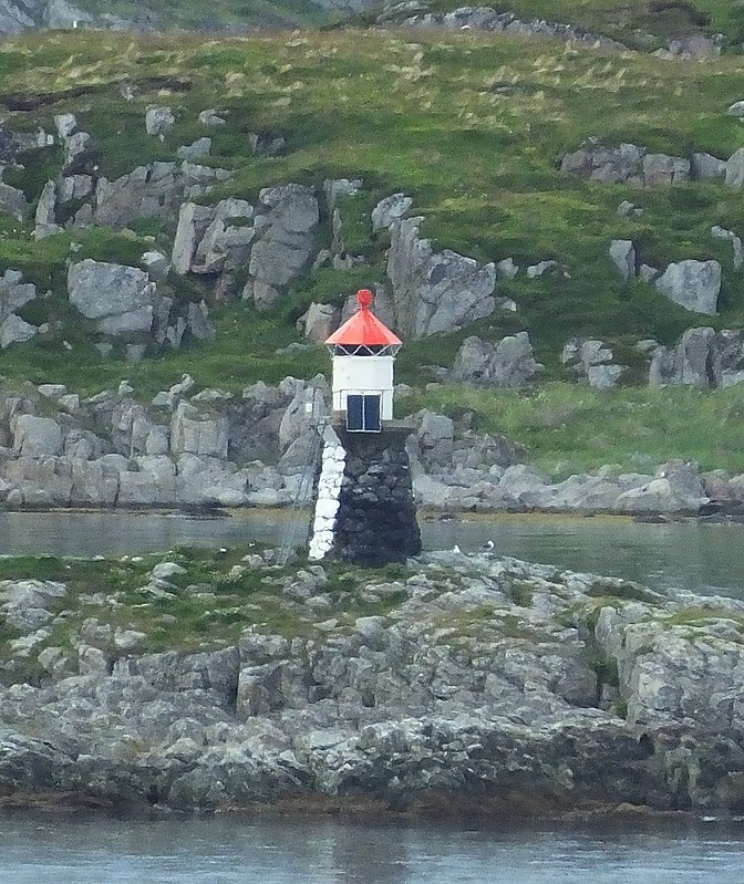 MAGERØYA - Gjesvær - Sandholmen - E Entrance Lighthouse
Keywords: Mageroya;Norway;Barents sea