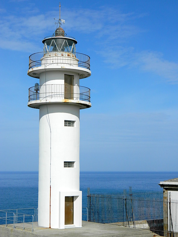 Galicia / Cabo Tourinan lighthouse
AKA Cabo Torinana 
Keywords: Galicia;Spain;Atlantic ocean