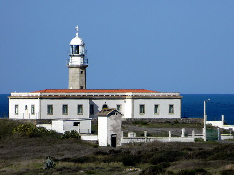 Galicia / Faro de Larino
AKA  Punta ?nsua lighthouse
Keywords: Spain;Atlantic ocean;Galicia