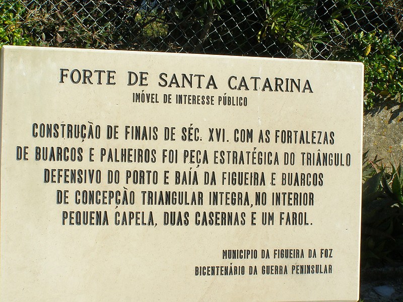 Farol Figueira da Foz
AKA Farol Forte de Santa Catarina
Keywords: Portugal;Atlantic ocean;Figueira da Foz;Plate