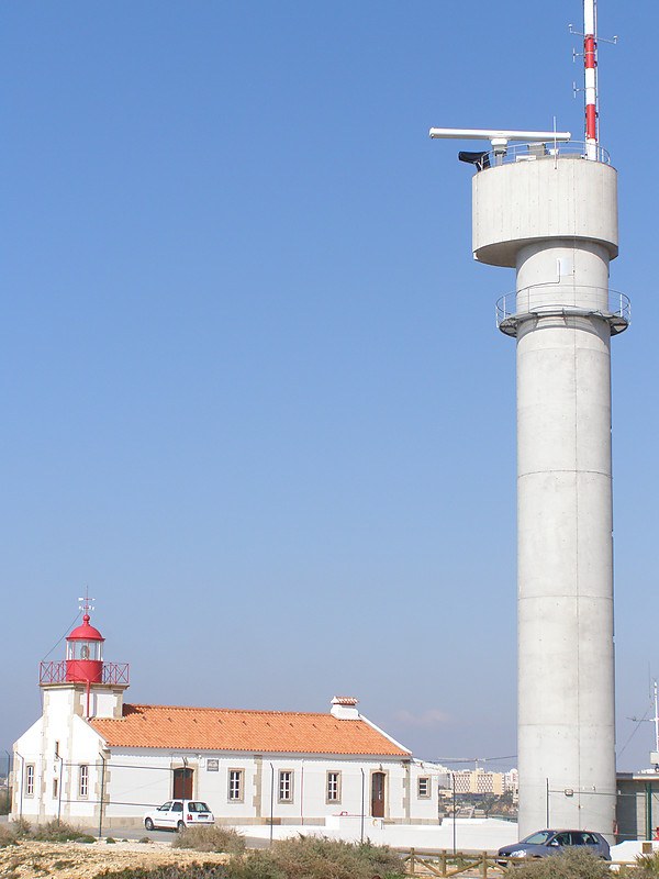 Farol da Ponta do Altar/ Ferragudo/Portimao
radar tower - fixed point, R Lts. Height 42m
Keywords: Portugal;Atlantic ocean;Portimao;Algarve;Vessel traffic service