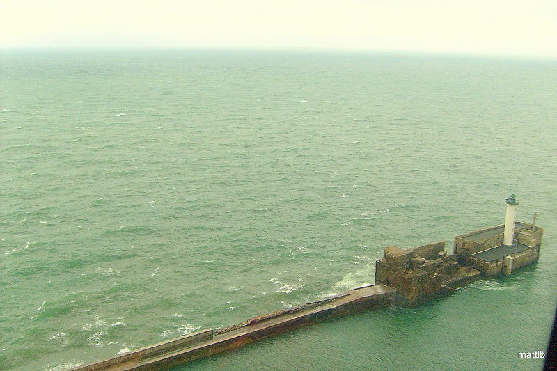 Boulogne-Sur-Mer / Digue Carnot lighthouse
Keywords: Boulogne-sur-Mer;France;English channel