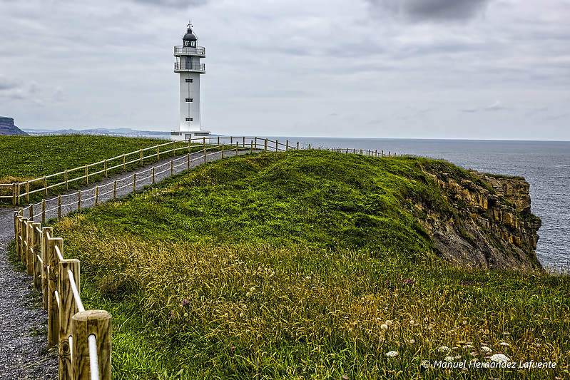 Cabo de Ajo Lighthouse
Keywords: Bay of Biscay;Spain;Cantabria;Bareyo